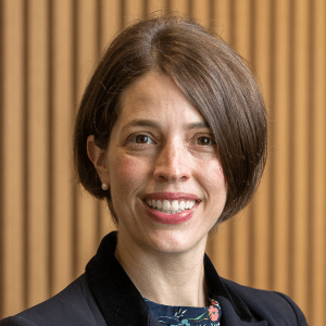 Dr. Marion Mateos